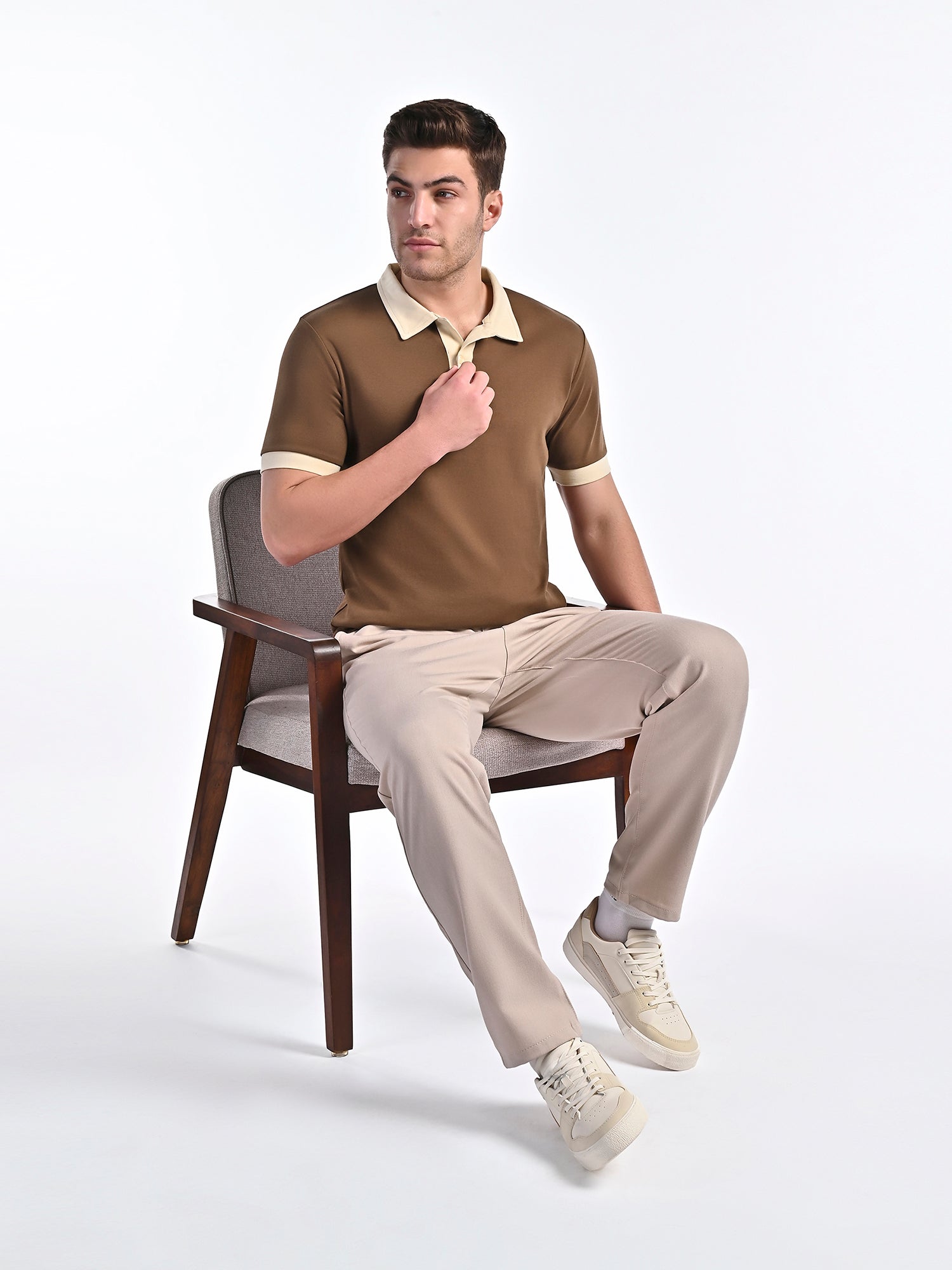 Smooth-Touch Contrast Polo in Cinnamon Brown